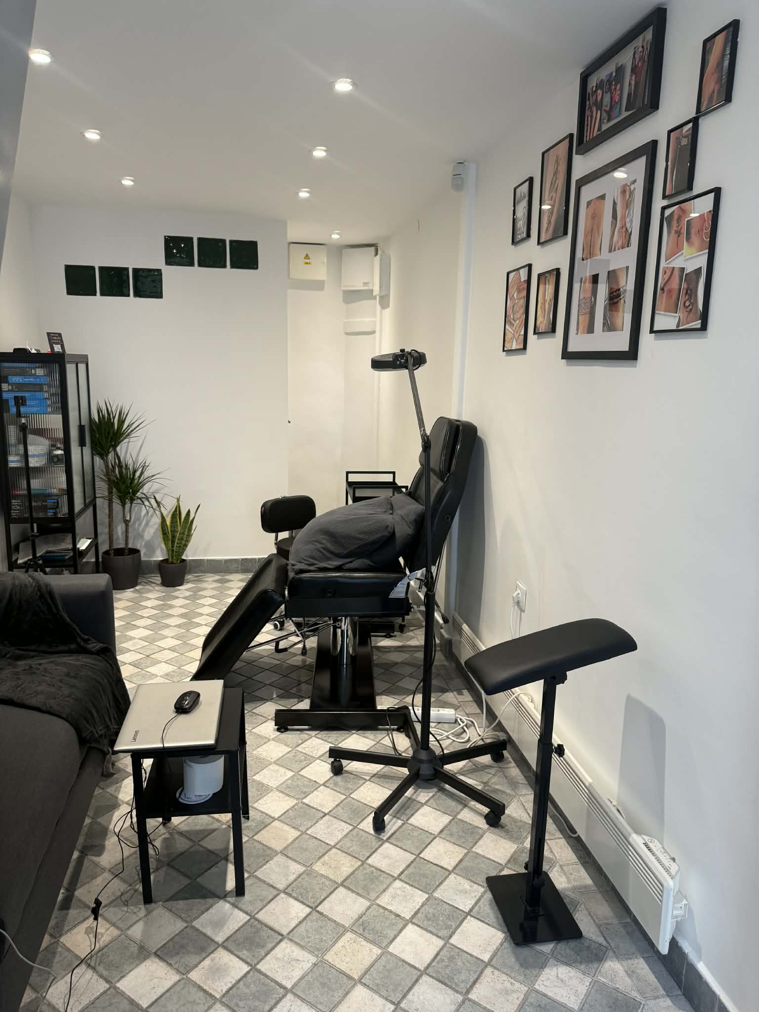 salon_inside_03